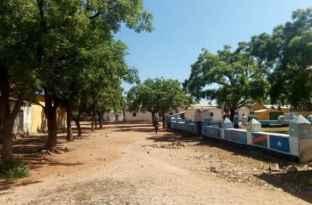 مدينة “دينسور” الصومالية .. مثلث الجوع والخوف وغياب الإدارة المحلية