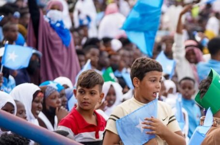 الصومال .. طفل سوري يخطف الأنظار في احتفالات ذكرى الاستقلال