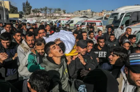 الحرب على “غزّة” .. عشرات القتلى في القطاع وقصف في لبنان