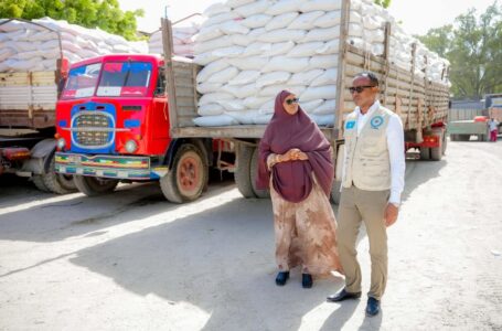 هيئة إدارة الكوارث الصومالية ترسل مساعدات إلى مناطق إدارة “خاتمة”