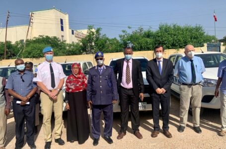 European Union and UNDP hand over 13 vehicles to the Somaliland justice department ahead of elections.
