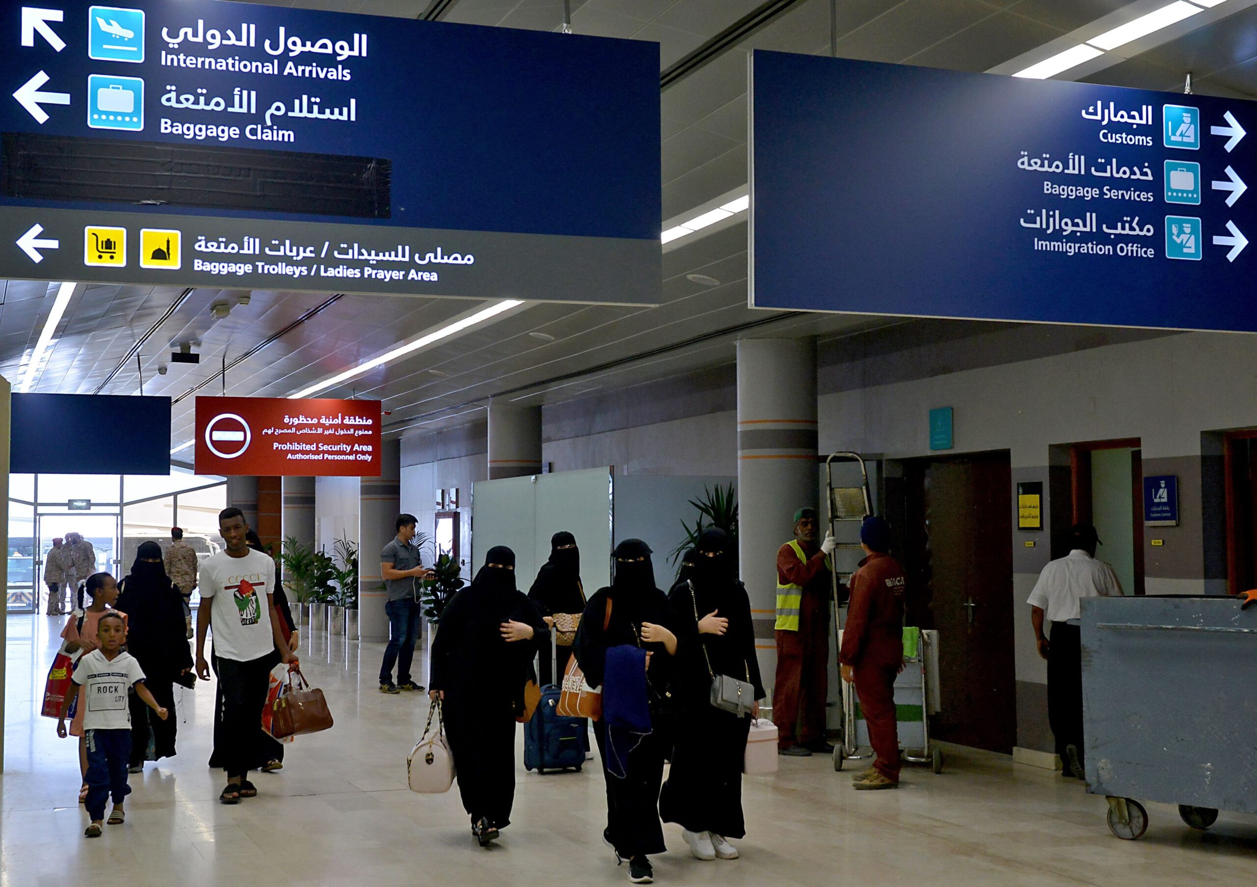 20,000 travellers leave Saudi in the last 36 hours.