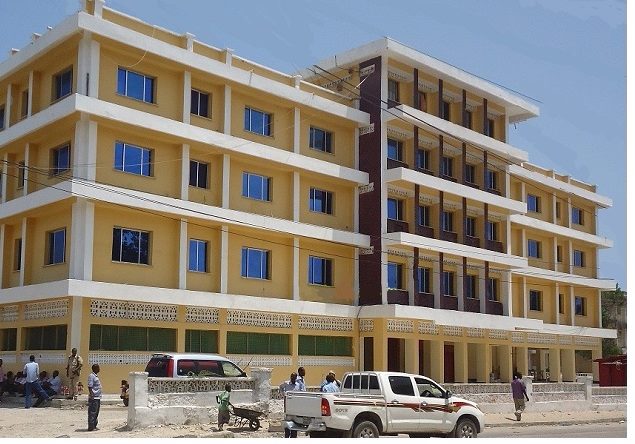 “iska daaya waa Muwaadin la halgamaya Afkiisa Hooyo”.