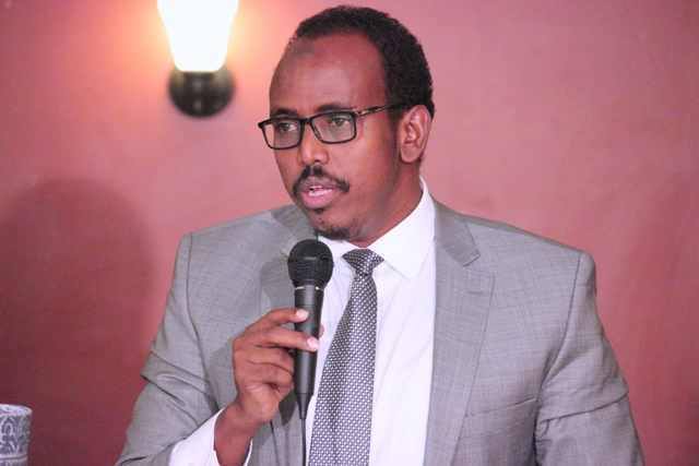 Aw-Xirsi: ” Dowlad-goboleedyadu kama qeybgelayaan shirka Muqdisho, aniga ayaa la ii wakiishay”,Maqal