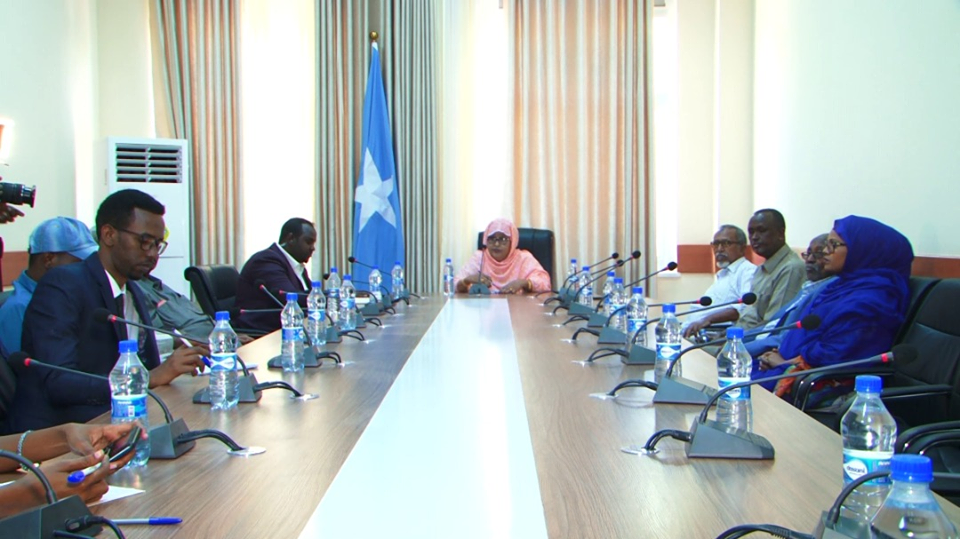 Maamulka Hir-Shabeelle oo Aqalka sare u gudbiyay Cabasho ka dhan ah Bixitaanka AMISOM.