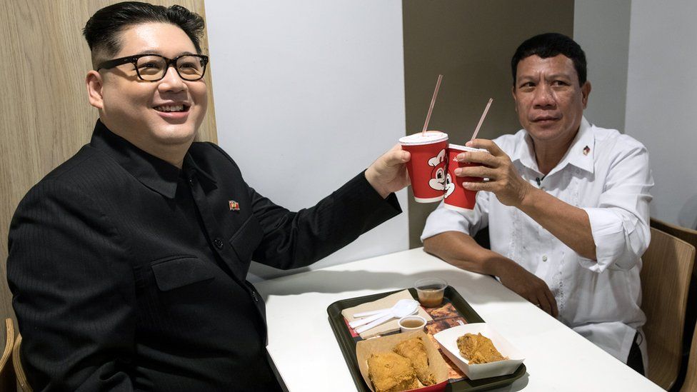 Rag u eg Madaxweynayaasha Kuuriyada Waqooyi  iyo Philippines, oo lagu arkay Hong Kong,Sawirro