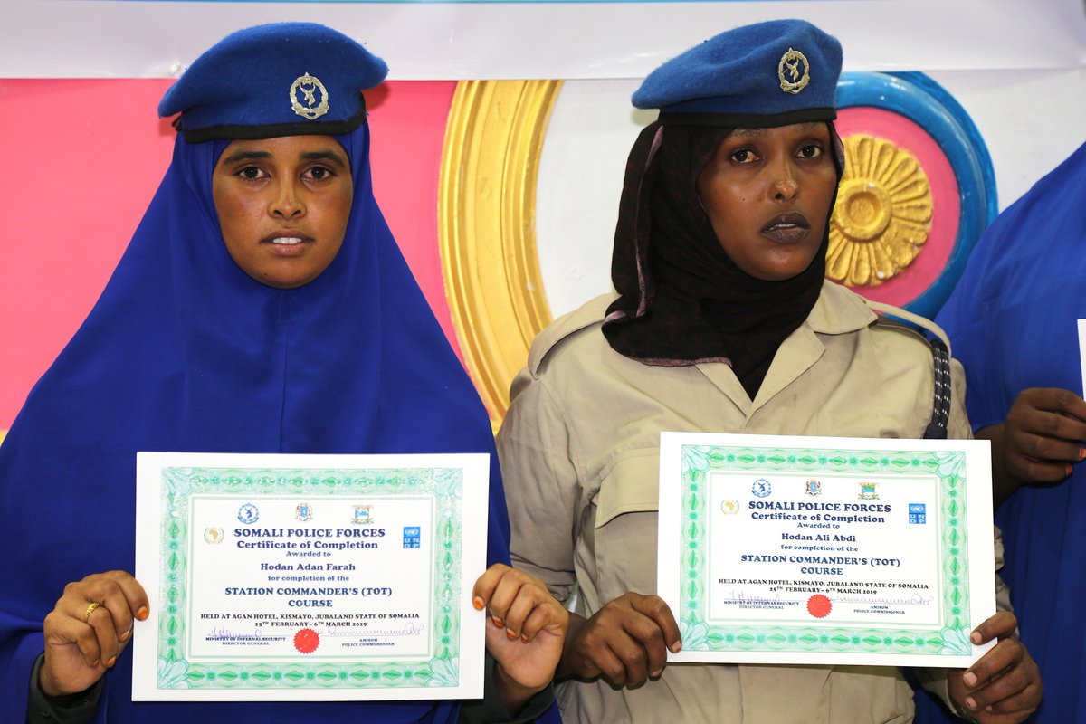Taliyayaal Boolis oo tababar loogu soo xiray Muqdisho,Sawirro