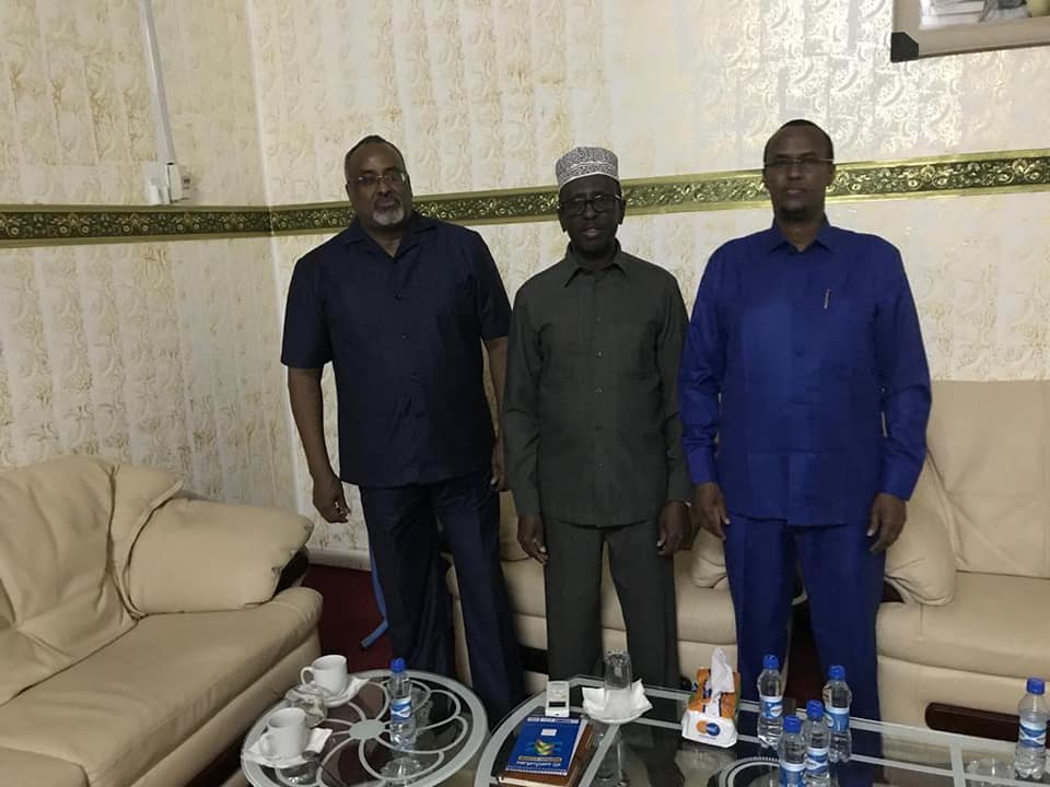 Madaxda Hirshabeelle oo la kulmay Sheekh Shariif