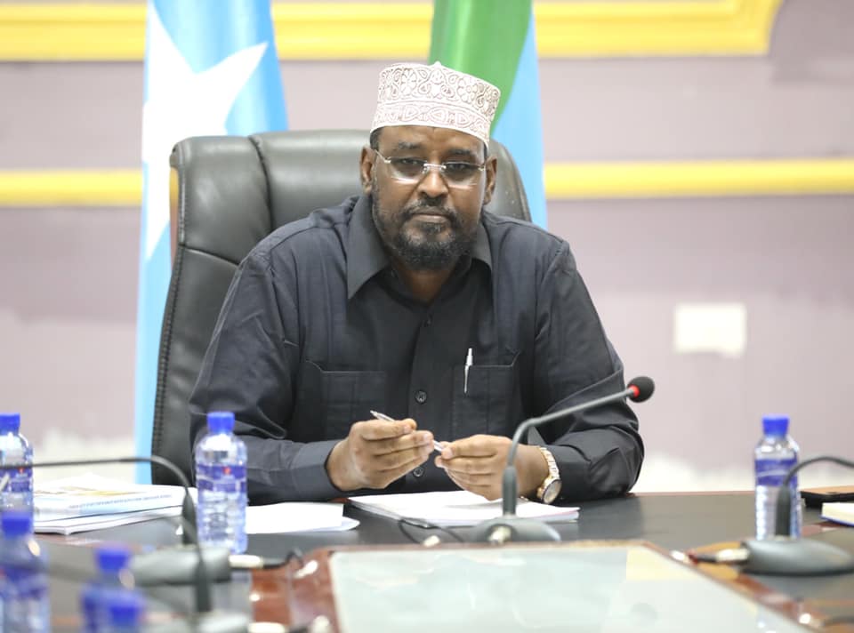 Ahmed Madobe: “Farmajo is directing the country into a deep hole”.