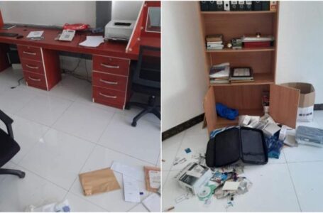 Turkish-trained Somali police raid Mustaqbal Media, beat its journalist and confiscate equipment.