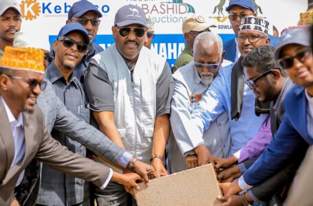 Madaxwaynaha Puntland oo dhagaxdhigay wadada isku xirta Bacaadweyn iyo Gaalkacyo