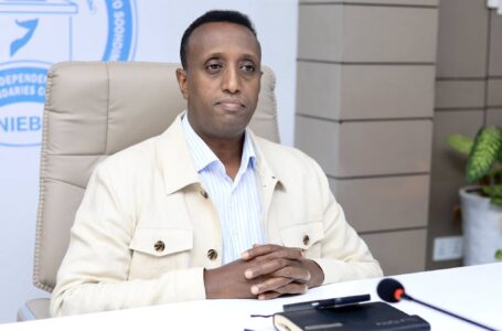 Doorashadii Koofur Galbeed oo dib loo dhigay