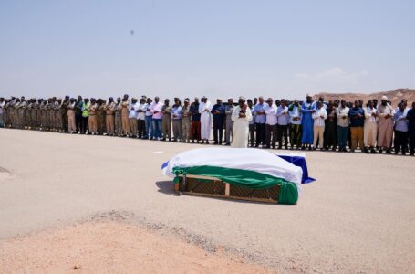 Meydka Saraakiisha shalay lagu dilay qaraxa miino oo maanta la aasayo