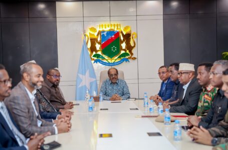 Madaxweyne Xasan Shiikh oo maalintii 5-aad kulamo ka wada magaaada Baydhabo