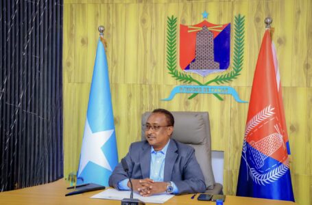 Duqa Muqdisho oo amray in dib loo soo celiyo Isticmaalka Shilinka Soomaaliga