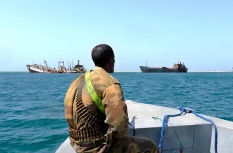 Kooxaha Burcad Badeedda Soomaalida oo sii daayay Markab u afduubnaa