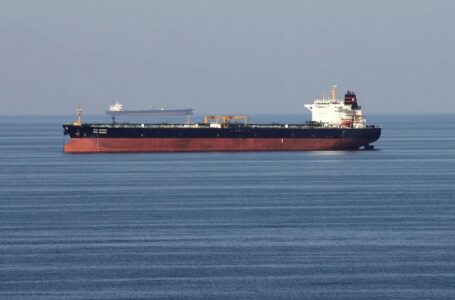Maraakiibta ka gudubta Marinka Hormuz oo looga dejiyay in ay dansadaan Isgaarsiinta